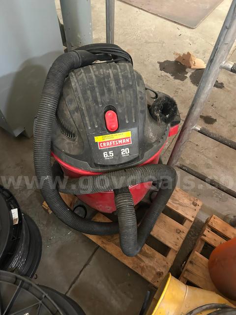 Lot of Shop Vac & Floor Polisher - Pallet 5