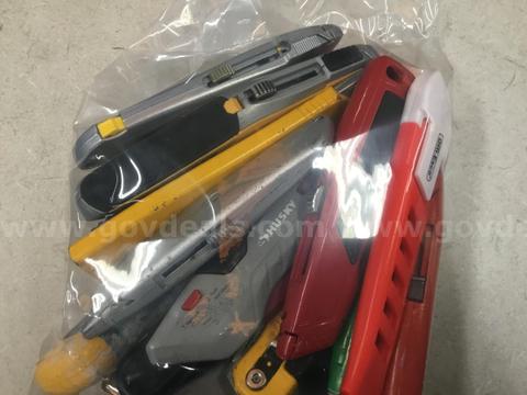 1 Lot of Utility Knives