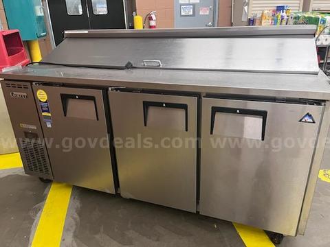 2015 Everest EPR3 Sandwich Prep Table