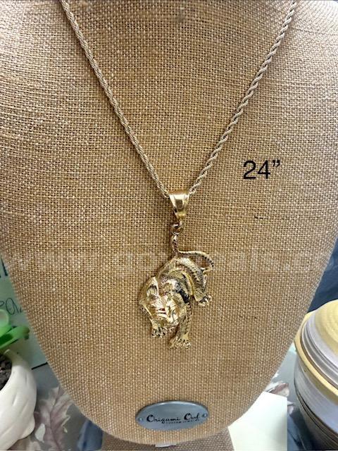 Gorgeous, 24", 4MM Rope Chain, 24k Gold, Necklace, W/Diamond Cut Large Cougar Pendant