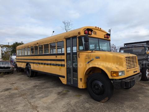 1999 International 3800 School Bus - DT466E Turbo Diesel & MANUAL transmission.