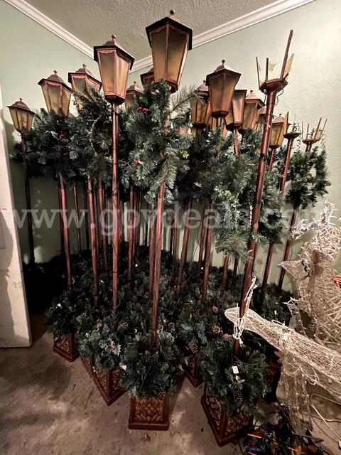 Lot of (5) Holiday Lights with Wraths and Lantern Tops