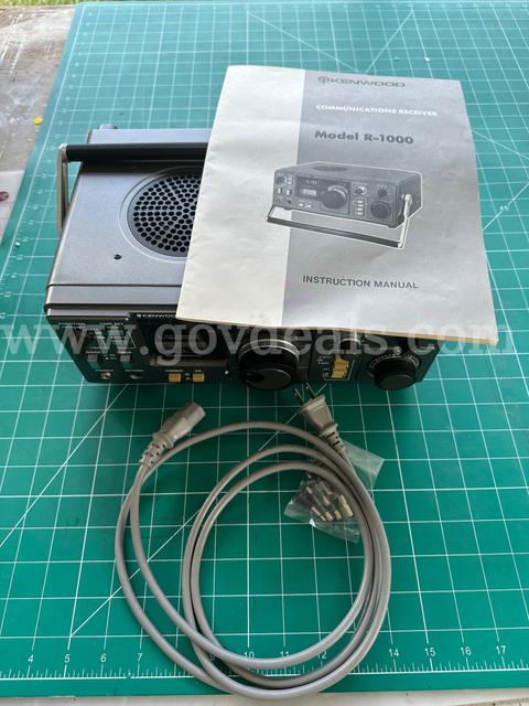Kenwood R-1000 Communications Receiver – Shortwave / HF Receiver
