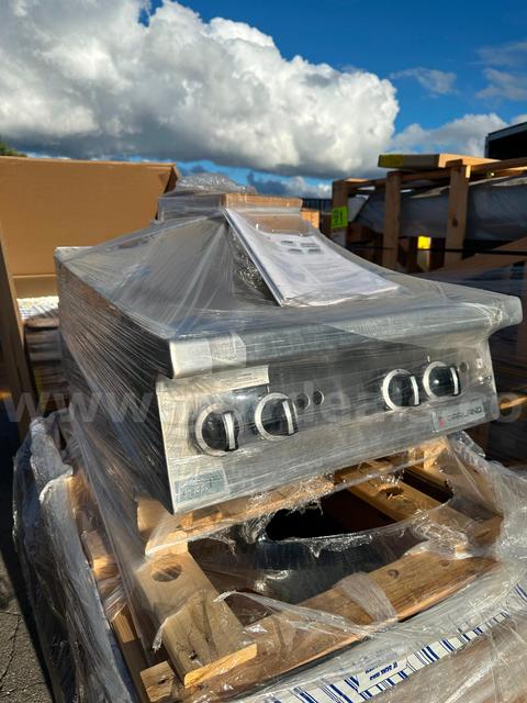 BRAND NEW Garland Commercial Gas Griddle
