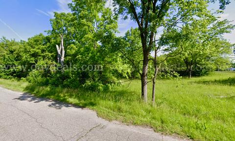 Residential City Lot 4.7 Miles from University of Michigan and Downtown Flint, MI