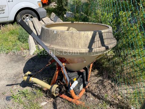 Broadcast Spreader – Fertilizer / Seed Spreader