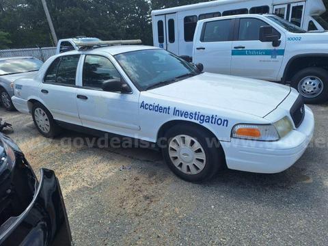 *CITY SURPLUS* 2007 Ford Crown Victoria (Retired Accident Patrol Unit)