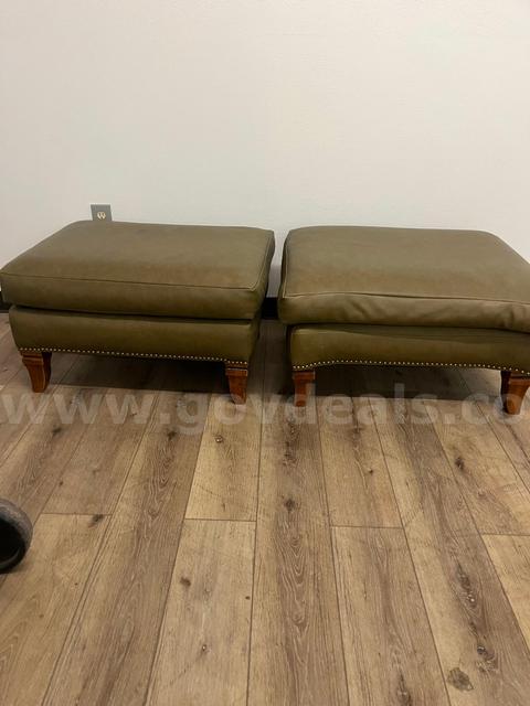 Foot stools, lot of 2