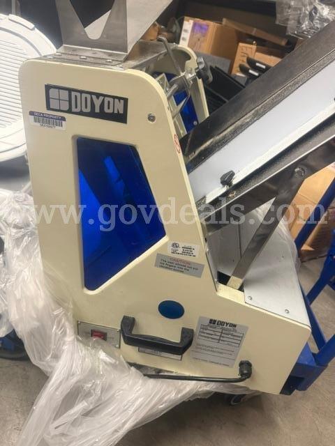 2021 DOYON SM302NB Bread Slicer