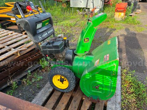 John Deere 828D 2 stage snowblower