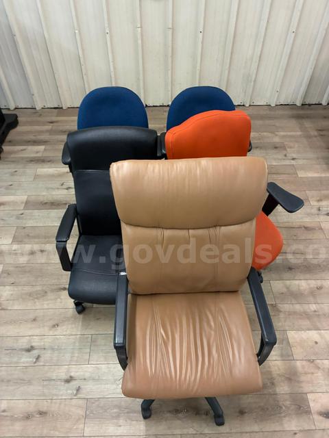 Chairs, wheeled, lot of 5