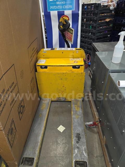 2014 Yale MPW050-E Electric Walkie Pallet Jack with Ametek Battery Charger