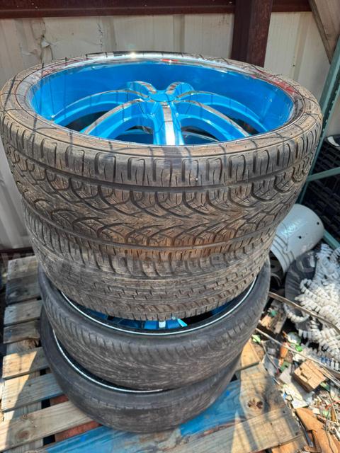 LOT OF 4 RIMS