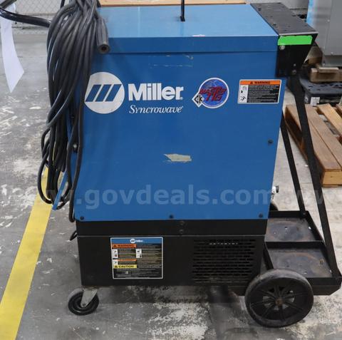 SYNCROWAVE WELDER