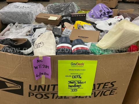 Apparel: Manually Sorted "Shoes, Handbags and Totes" (JUL26-0137X)