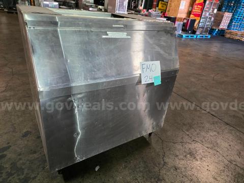 ICE HOLDER