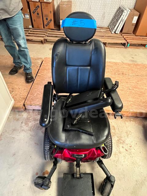 Power Wheelchair by Quantum Edge