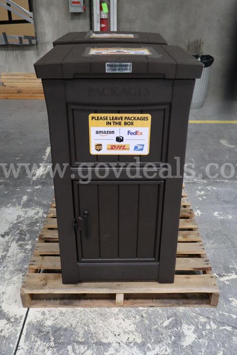 BROWN LARGE SECURE PACKAGE HOLDERS