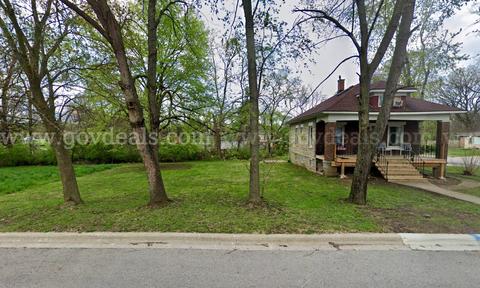 Residential City Lot in Chicago Suburbs (Joliet, IL)