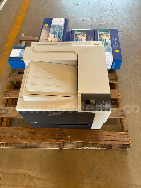 Printer and toner, HP - UNTESTED