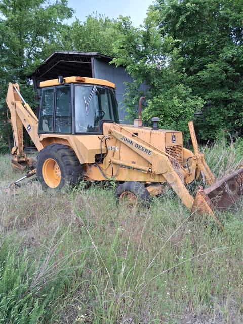 Backhoe - John Deere - 210C