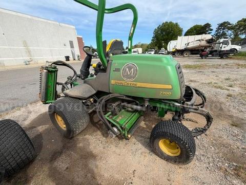 John Deere 7700 reel mower