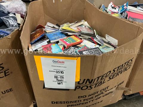 Books: Mixed "Hard and Soft Back" (Gaylord) (AUG26-0570)