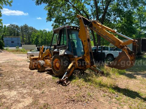 Case 580 Super L Backhoe