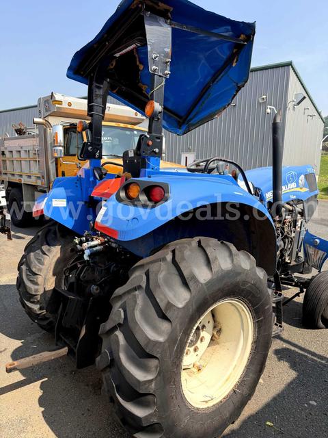 2013 NEW HOLLAND T4.85 TRACTOR DAMAGE