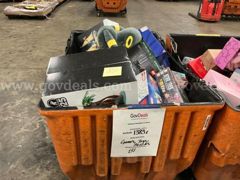 Collectibles: "Toys, Games and Puzzles" (AUG26-1383X)