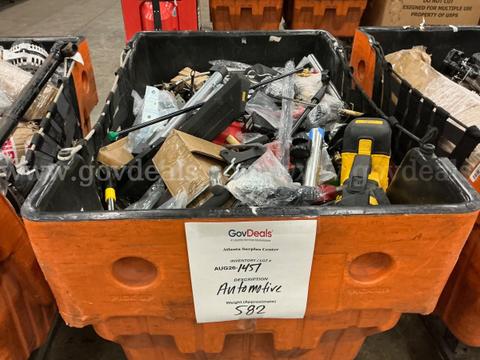 Hardware: "Automotive and Hardware" (Hamper)(AUG26-1451)