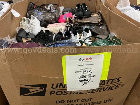 Apparel: Manually Sorted "Shoes, Handbags and Totes" (AUG26-1528X)