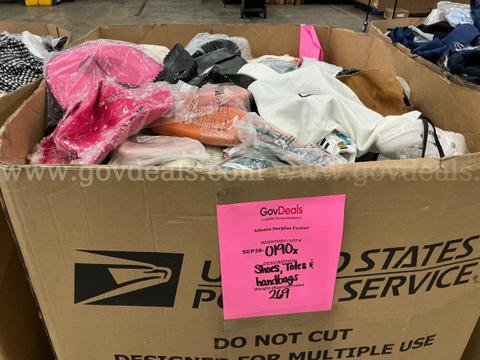 Apparel: Manually Sorted "Shoes, Handbags and Totes" (SEP26-0190X)