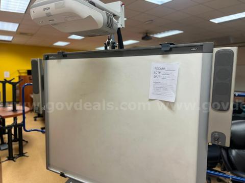 Epson Smart Board with Projector