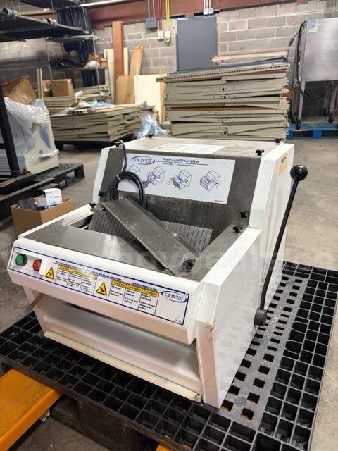 2013 Oliver PKG 732-N Bread Slicer