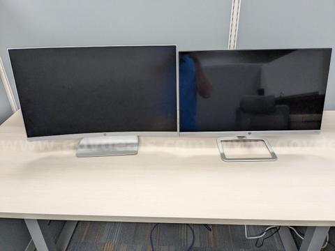 Lot of 2 HP Monitors