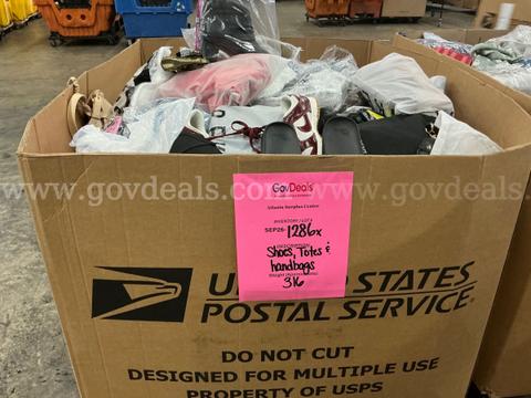 Apparel: Manually Sorted "Shoes, Handbags and Totes" (SEP26-1286X)