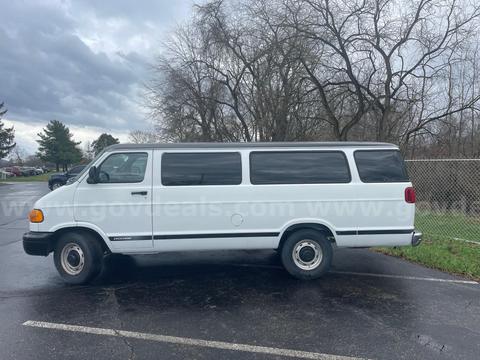2000 Dodge Ram Wagon