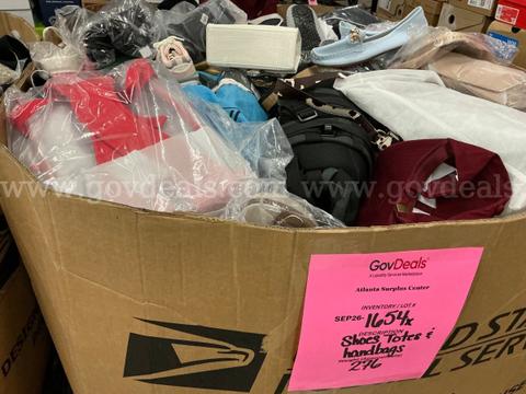 Apparel: Manually Sorted "Shoes, Handbags and Totes" (SEP26-1654X)