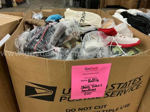 Apparel: Manually Sorted "Shoes, Handbags and Totes" (SEP26-1680X)