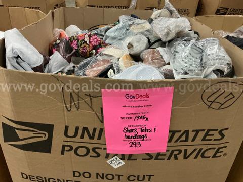Apparel: Manually Sorted "Shoes, Handbags and Totes" (SEP26-1906X)