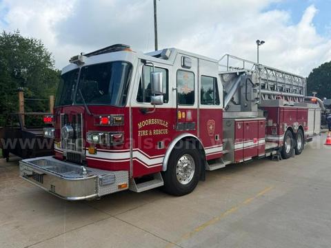 2004 SUTPHEN 110' TOWER