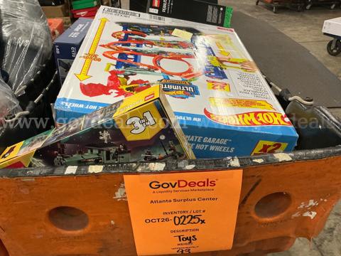 Collectibles: "Toys, Games and Puzzles" (OCT26-0225X)