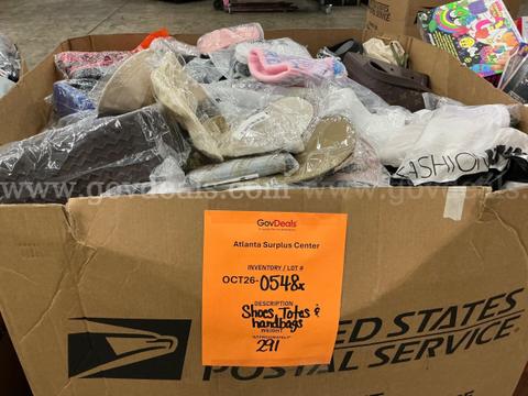 Apparel: Manually Sorted "Shoes, Handbags and Totes" (OCT26-0548X)