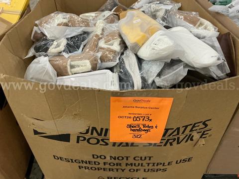 Apparel: Manually Sorted "Shoes, Handbags and Totes" (OCT26-0573X)