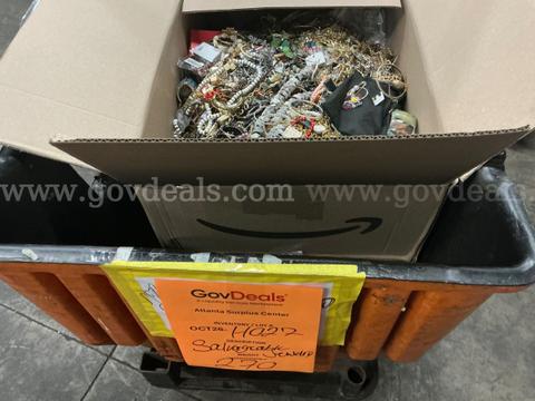 Jewelry: Jewelry "Salvageable" (OCT26-H027)