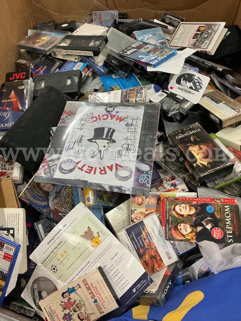 Media: "used' Mixed Media (OCT26-0581)