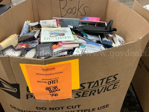 Books: Mixed "Hard and Soft Back" (Gaylord) (OCT26-0913)