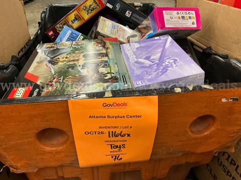 Collectibles: "Toys, Games and Puzzles" (OCT26-1166X)