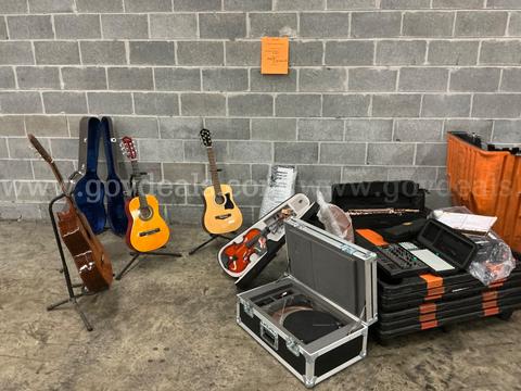 Collectibles: "Musical Instruments & Accessories (OCT26-H1210X)